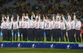 第17回アジア競技大会（17th Asian Games、Asiad）サッカー男子決勝、韓国対北朝鮮。表彰式で金メダル獲得を喜ぶ韓国の選手（2014年10月2日撮影）。(c)AFP/PORNCHAI KITTIWONGSAKUL