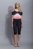 米ニューヨーク市内で発表されたマーク BY マーク ジェイコブス（MARC BY MARC JACOBS）の１１年クルーズコレクション。(c)MARC BY MARC JACOBS