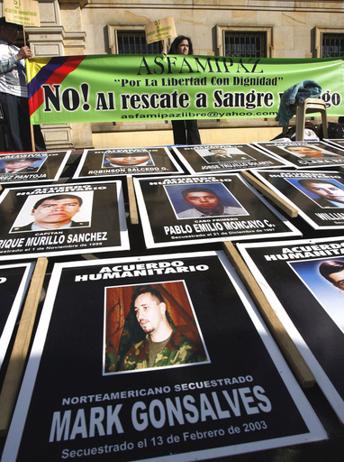 交渉仲介役下ろされたチャベス大統領、人質生存の証拠をFARCに要求