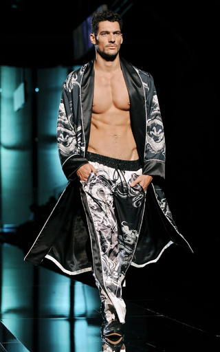 ランウェイで女性モデルが男性よりも稼ぐ理由