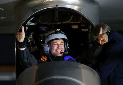 有人ソーラー飛行機、米国横断飛行に出発