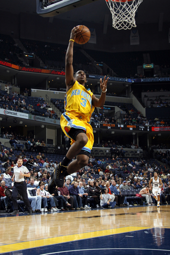 ホーネッツ グリズリーズを降し3連勝