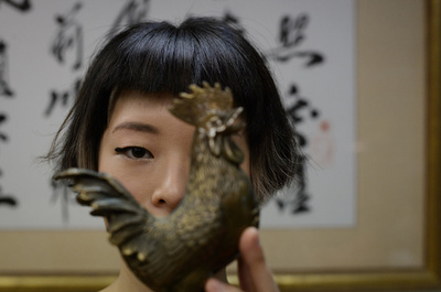 「闘鶏トランプ」が世界にけんかを売る酉年、香港風水師の占う2017年