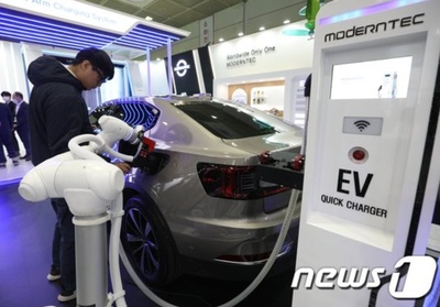 電気自動車へのシフトをためらう韓国の部品メーカー…設備投資に多額費用