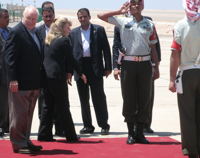 チェイニー米副大統領、中東歴訪を終え帰国 - ヨルダン