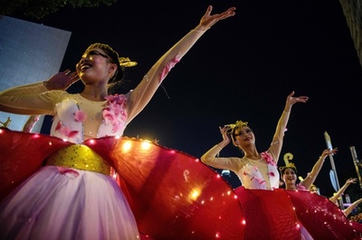 旧正月の特番で「黒塗り」 中国国営TV、人種差別と非難集中