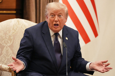 トランプ米大統領 中東の同盟国に保護費を要求