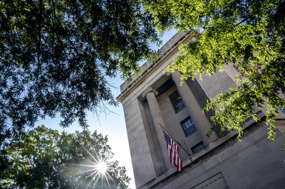 米司法省、宣誓供述書は開示せず トランプ邸捜査めぐり