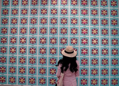 村上隆氏「美術史を射抜く」 米NYで個展 伝統からメタバースまで