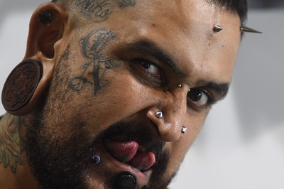 中米エルサルバドルでタトゥーの祭典