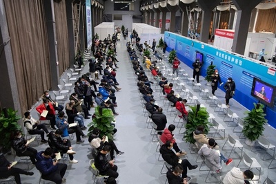 中国、春節までに数百万人のワクチン接種へ