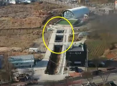 「これぞ税金無駄遣い」4世帯のために10m間隔で橋3つ…韓国扶安郡、工事費1000万円