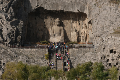 中国の観光地、徐々に再開 予約制など条件付きで