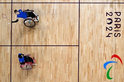 バドミントン里見/山崎組が銀 パリ・パラ