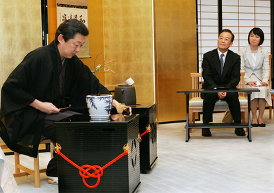 温家宝首相、市民交流で親しみやすさをアピール - 京都