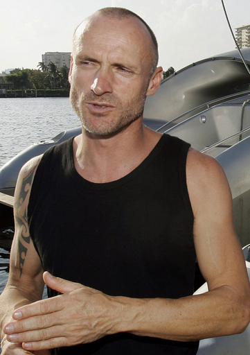 日本船侵入の「シー・シェパード」メンバー、日本で事情聴取へ