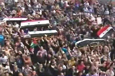 シリア、治安部隊がデモ隊に発砲 座り込みの広場で