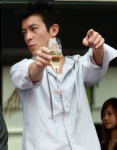 エディソン・チャン、マレーシアで服飾ブランドをPR