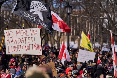 カナダの反コロナ規制デモ、2週間目に