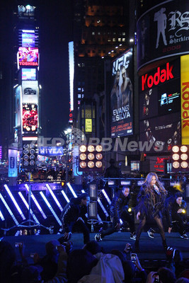 新年恒例のボールドロップ 米タイムズスクエア 写真15枚 ファッション ニュースならmode Press Powered By Afpbb News 新年恒例のボールドロップ 米タイムズスクエア 写真15枚 ファッション ニュースならmode Press Powered By Afpbb News