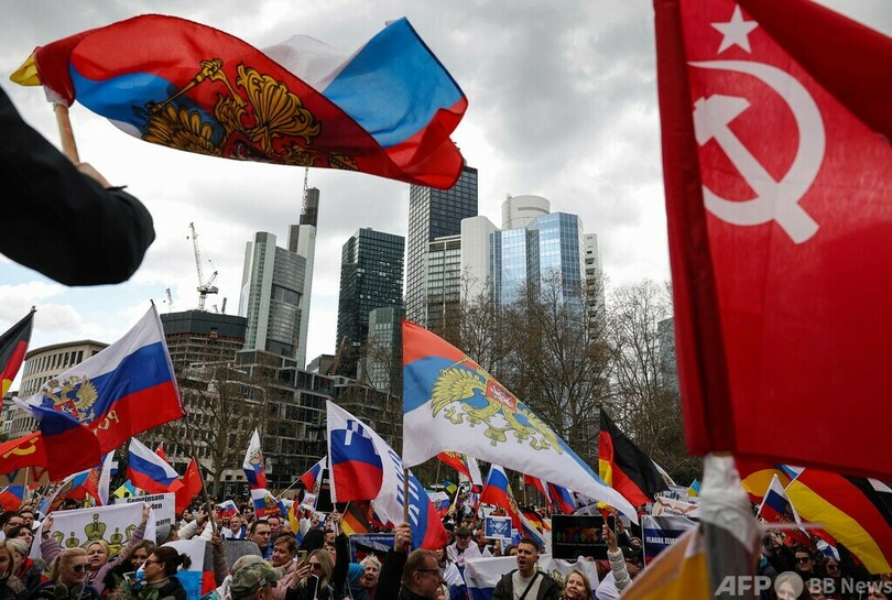 独各地で親ロ派デモ ウクライナ支持も集結
