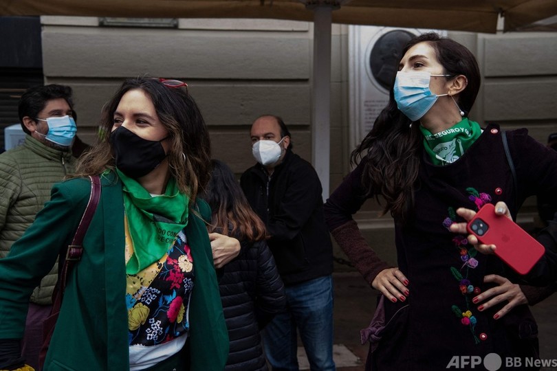 クオータ制が逆効果…チリ制憲議会選、女性候補ら躍進も男性に議席譲る