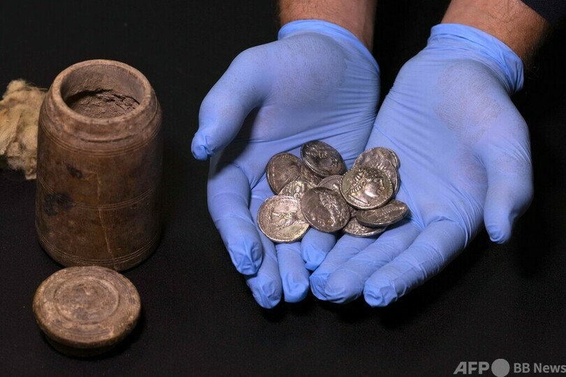ヘレニズム時代の銀貨15枚 ユダヤ砂漠で発見