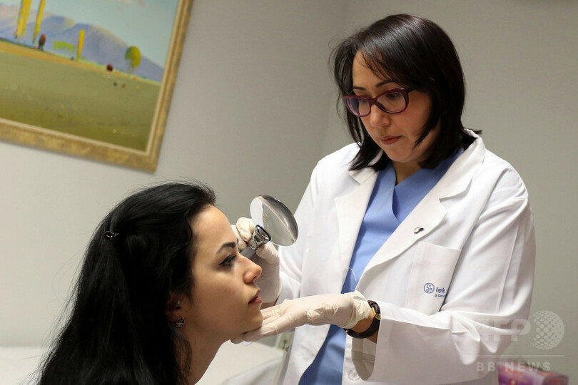 無免許施術や禁止製品も…野放しの「美容整形」 アルバニア 