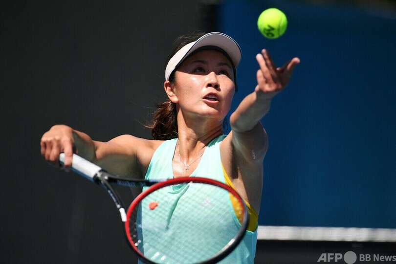 消息不明の中国テニス選手、国営メディア記者が写真公開