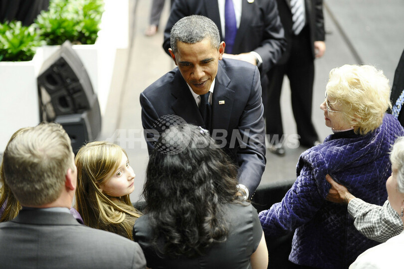 米銃乱射事件で追悼式、オバマ大統領「結束」呼びかけ