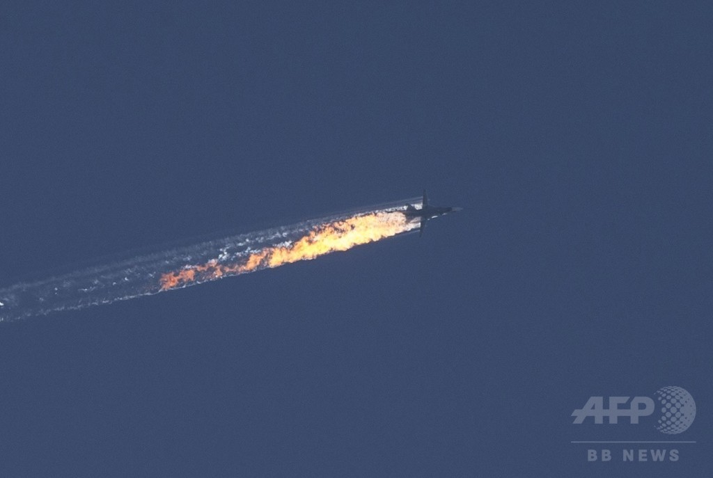 撃墜されたロシア軍機パイロット、シリアで救助 露国防相 撃墜されたロシア軍機パイロット、シリアで救助 露国防相