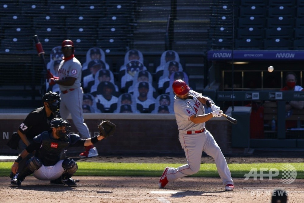 プホルス、歴代5位タイ通算660本塁打を達成 写真1枚 国際ニュース