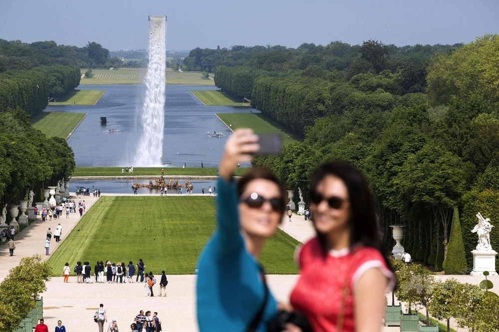 ベルサイユ宮殿に 滝 実はアート作品 写真11枚 国際ニュース Afpbb News