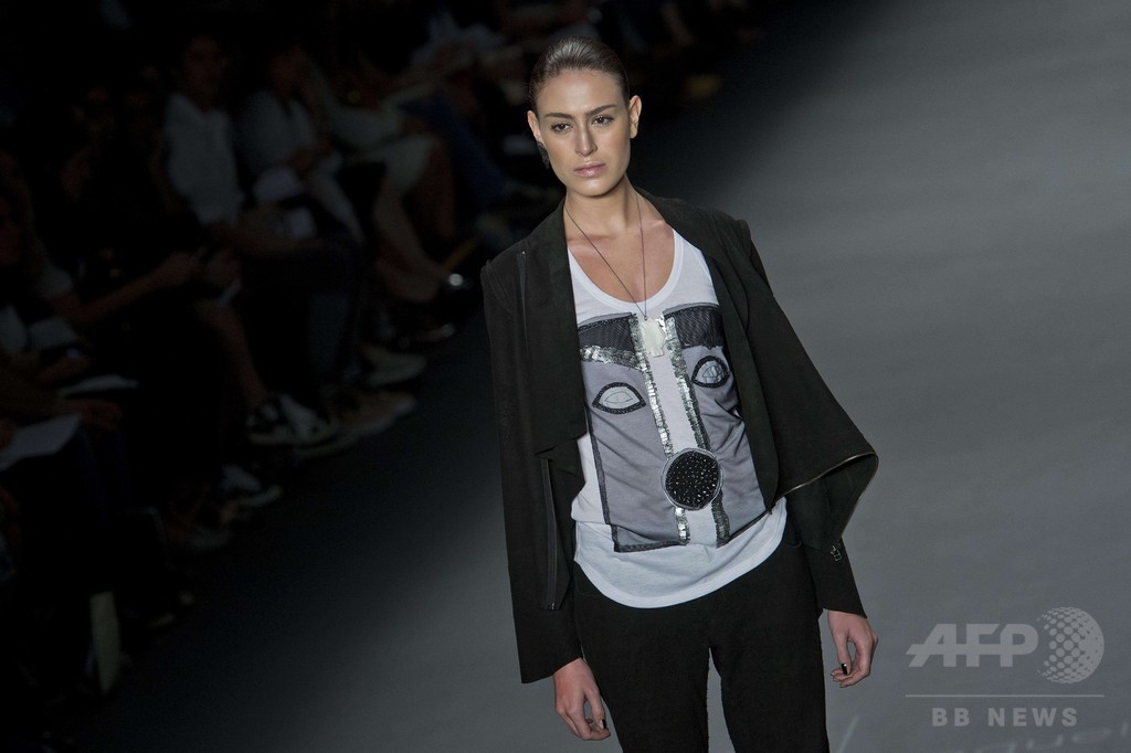 ドナテラ・ヴェルサーチもコレクション発表、「サンパウロ・ファッション・ウィーク」開催