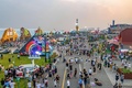 中国・山東省青島で開幕した青島ビールフェスティバルの様子（2020年8月2日撮影）。(c)STR / AFP