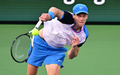テニス、BNPパリバ・オープン、男子シングルス準々決勝。サーブを打つヤニック・シナー（2023年3月16日撮影）。(c)Frederic J. BROWN / AFP