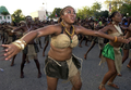 2008年2月6日、ポルトープランス（Port-au-Prince）で開かれたカーニバルで踊る参加者。(c)AFP/Thony BELIZAIRE