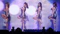 韓国、ソウル（Seoul）のソウル・オリンピック公園（Seoul Olympic Park）で開催された「第3回ガオンチャート・K-POP・アワード（Gaon Chart K-POP Awards）」に出席した、ガールズグループ「シスター（SISTAR）」（2014年2月12日撮影）。(c)STARNEWS