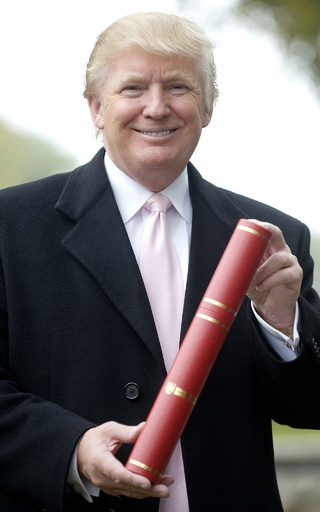 英国でトランプ氏に猛反発、入国禁止求める署名に約36万人