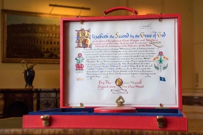 英王室、ヘンリー王子の結婚認めるエリザベス女王の承諾書公開