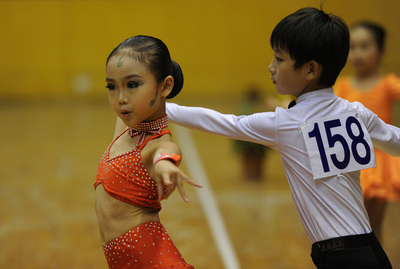 子どもの社交ダンス競技会、中国安徽省で開催