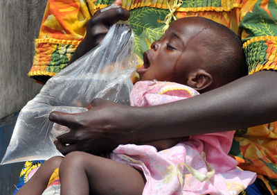 コンゴで反政府勢力が民間人150人を虐殺、人権団体