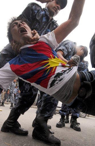 ネパールでチベット人活動家ら70人拘束