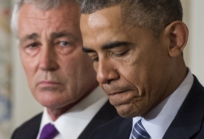 ヘーゲル米国防長官が辞任、イスラム国対応めぐり事実上の更迭