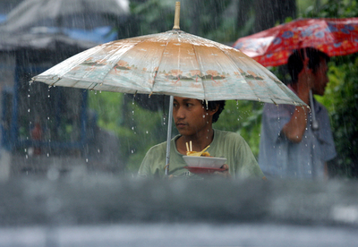 ジャカルタ、豪雨で数百人が自宅から避難 - インドネシア