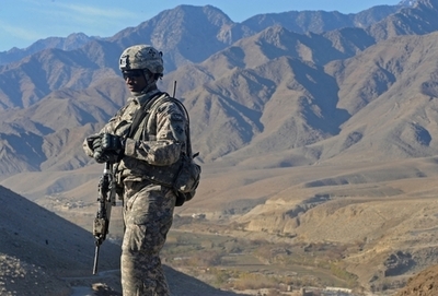 「武装勢力の聖域を壊滅すべき」、米国防長官が警告