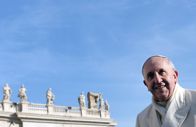 ローマ法王がバレンタインに婚約カップル招待