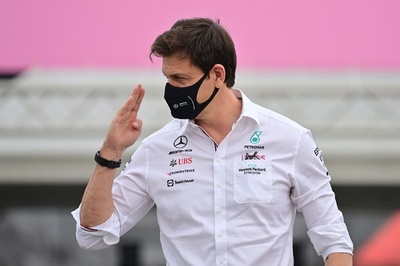 メルセデスF1代表、スポンサー契約めぐり謝罪 見直しには触れず