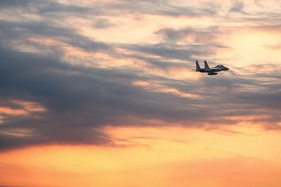 空自F15戦闘機、離陸直後に消息絶つ 日本海上