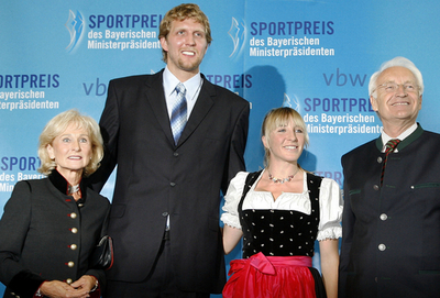 ノビツキー、フリージンガーらにバイエルン州から賞が贈られる